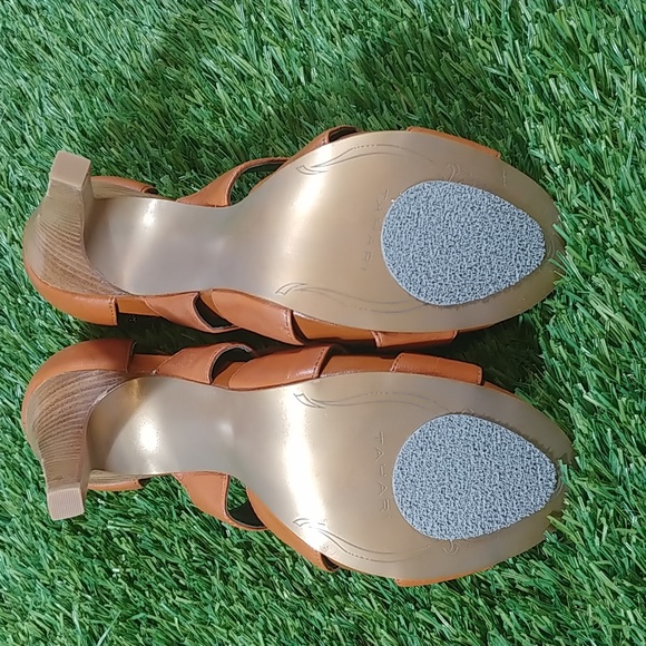 Tahari leather heels 7.5 *brand new* - Picture 5 of 8